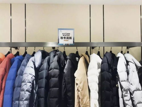 靠天吃飯？廣州服裝市場迎采購狂潮，訂單激增30%，批發(fā)商排隊(duì)拿貨忙